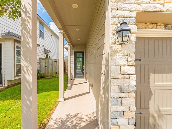 3rd image of 5634 Amber Brook Ln