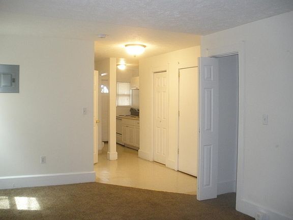 5th image of 11617 Franklin Blvd APT 1C