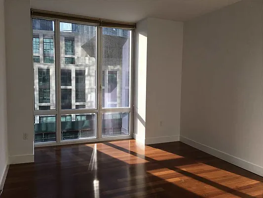 Rented by Living Quest Real Estate Inc. | media 23