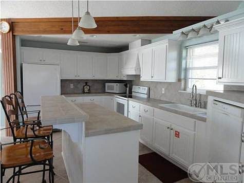 3rd image of 733 W Gulf Beach Dr