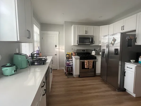 11 Carruth St #1, Quincy, MA 02170