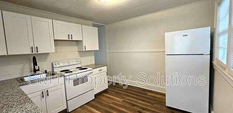 2729 Hayden St — Photo 3