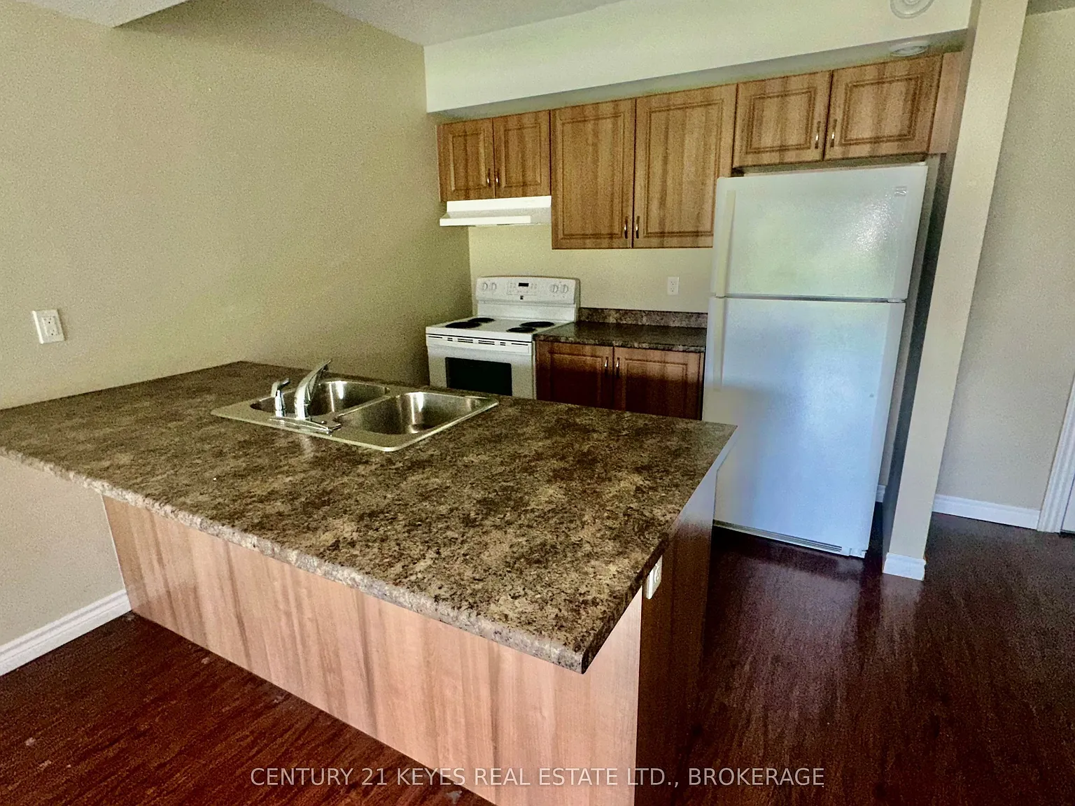 2 bed, $1,800 — Photo 4