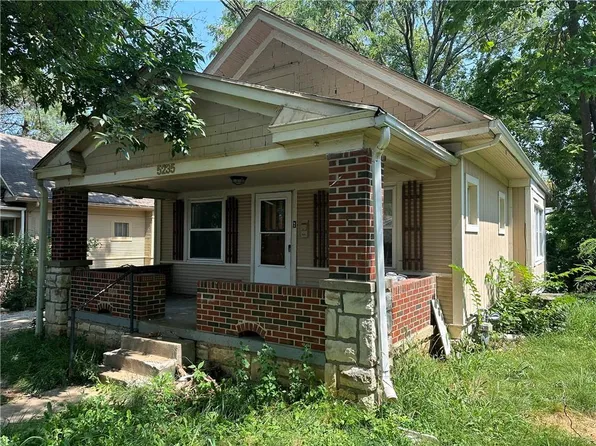 5235 Highland Ave, Kansas City, MO 64110