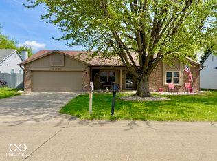 8221 Rob Ln, Indianapolis, IN 46237