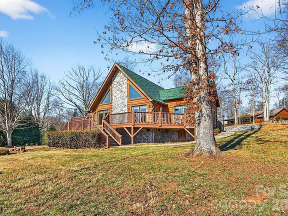 3rd image of 28 Outback Trl