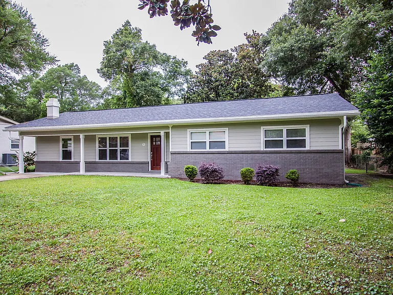 31 Palmetto Dr — Photo 1