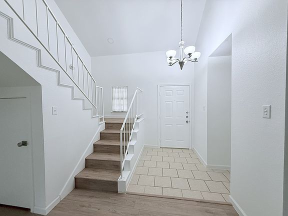5th image of 12007 Carmel Park Ln