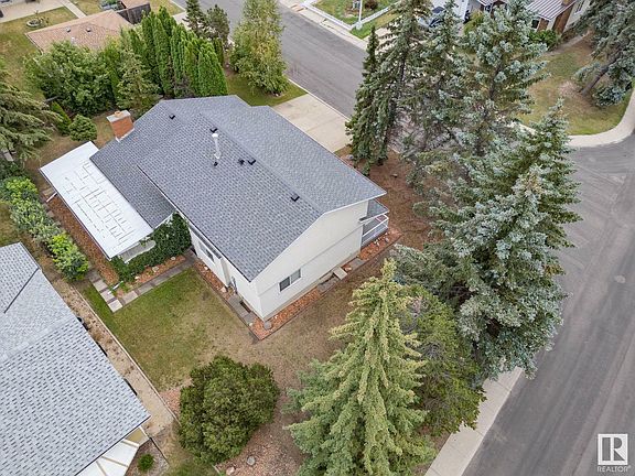 4th image of 18608 82nd Ave NW
