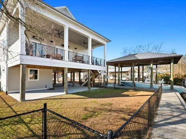 51 Childers Ln, Freeport, FL 32439