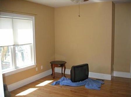 2nd image of 30 High St
