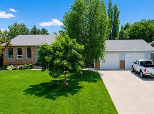 80 N 250th St E, Raymond, AB T0K2S0
