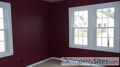 4th image of 546 Linn St