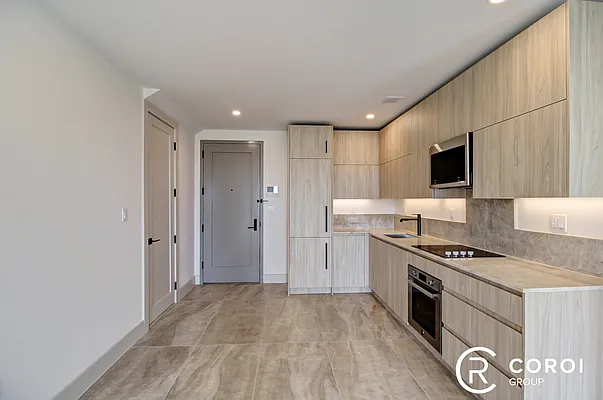 Rented by Coroi Corp | media 32