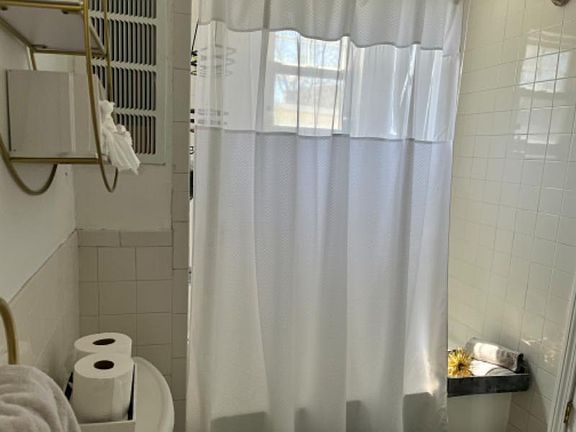 2nd image of 60 Lunenburg St #2