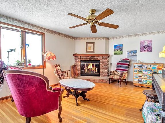 4th image of 46 Briarwood Dr