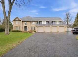 23W350 Pelham Ct, Naperville, IL 60540