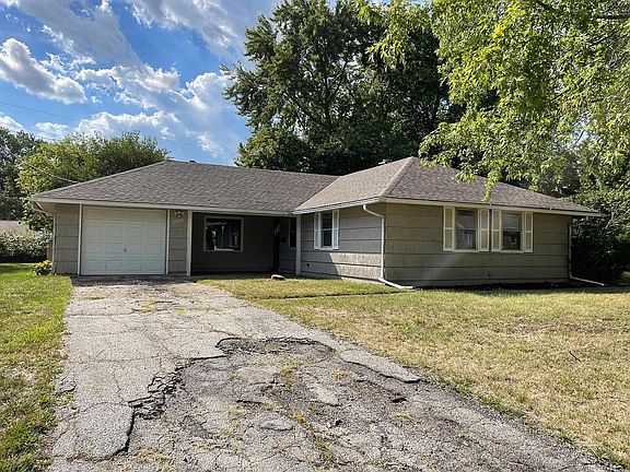 2nd image of 2903 Southridge Dr
