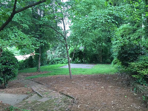 Fenced yard 