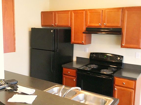 3rd image of 372 McConnells Trce APT 101