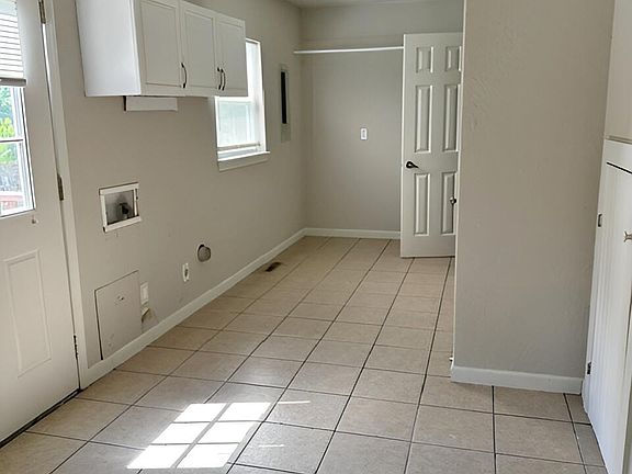 2nd image of 703 N 6th Avenue