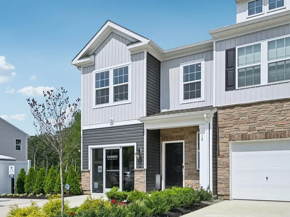 2 Reagan Dr, Runnemede, NJ 08078