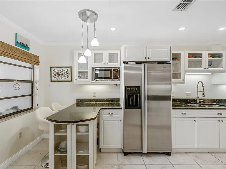 413 S Bayshore Blvd #4 — Photo 8