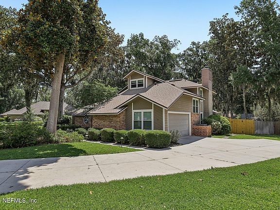 3rd image of 2609 BELLESHORE Court