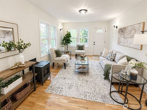 2nd image of 5304 NE 193rd Street