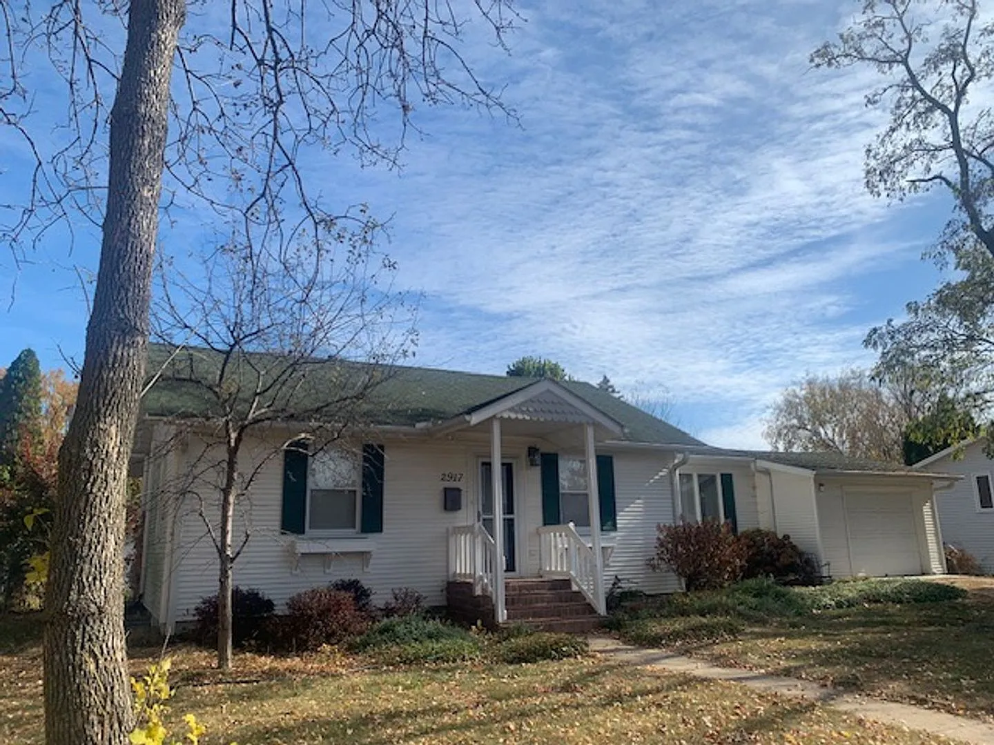 Super cute two-bedroom, two-bath single-family home in St. Louis Park! — Photo 2
