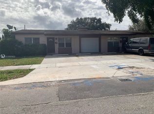 1090 SW 3rd St, Hallandale Beach, FL 33009