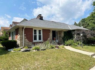 4605 W Scranton Pl, Milwaukee, WI 53216