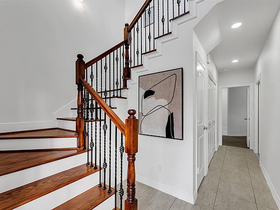 2nd image of 6014 Hamman St