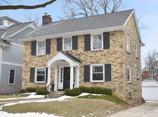 829 E Glen Ave, Whitefish Bay, WI 53217