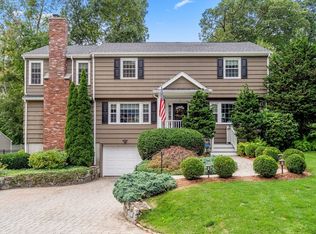 7 Carolyn Ter, Southborough, MA 01772