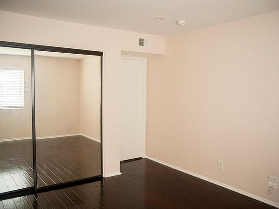 5th image of 5706 N Fair Ave #207