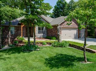 106 Whispering Oaks Ln, Branson, MO 65616