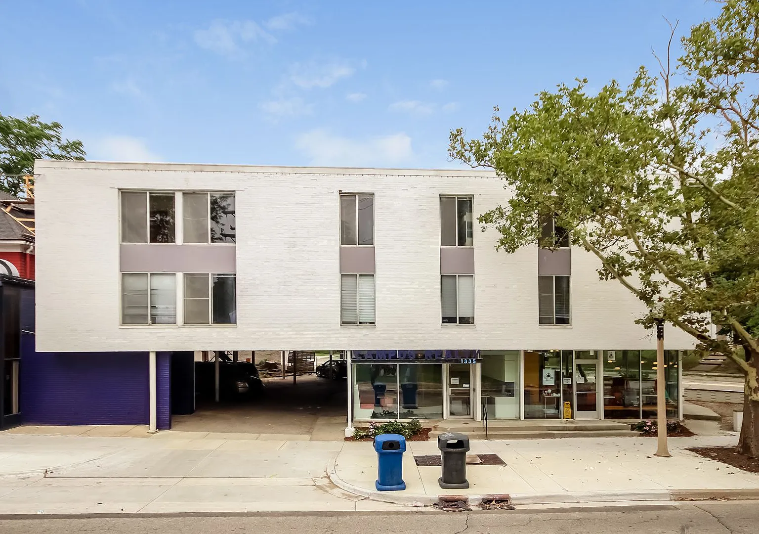 Charter House — Photo 1