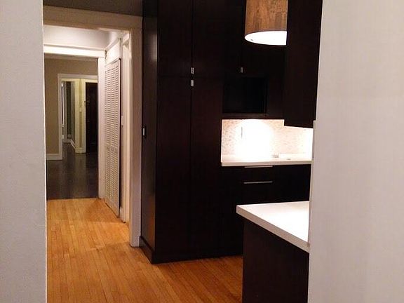 5th image of 5006 N Wolcott Ave APT 1