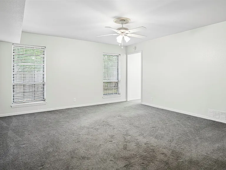 10504 Berry Knoll Dr — Photo 8