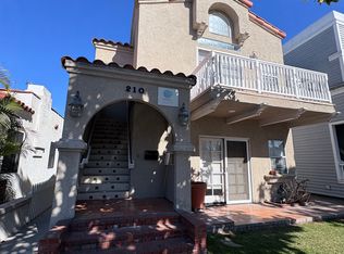 210 Glendora Ave, Long Beach, CA 90803