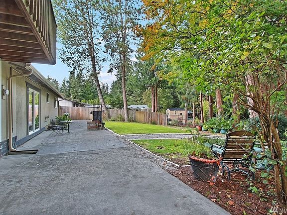 3rd image of 21104 NE 61st St