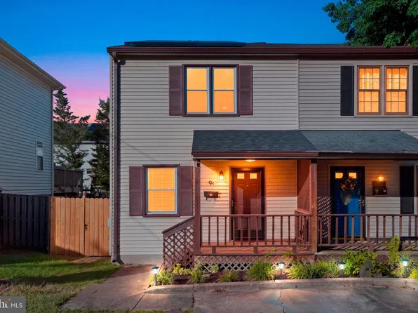 9 Leadbeater St #1/2, Alexandria, VA 22305