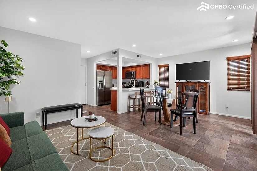 Furnished Townhome in Commerce CA — Photo 4