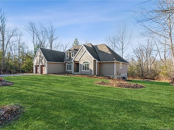 2nd image of 110 Brynmoor Ct