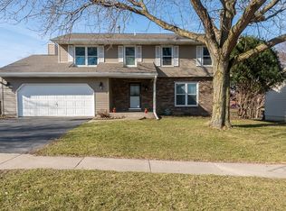 218 Rockvalley Ln NW, Cedar Rapids, IA 52405