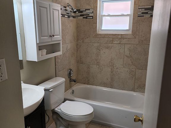 5th image of 1405 Ashland Ave APT B