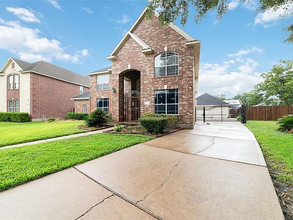 2nd image of 15419 Montesa Drive
