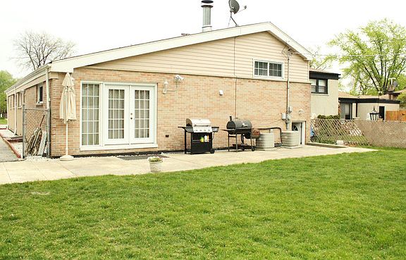 2nd image of 9532 N Tripp Ave