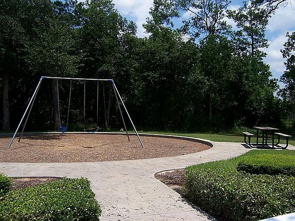 3rd image of 17518 Sunset Arbor Dr